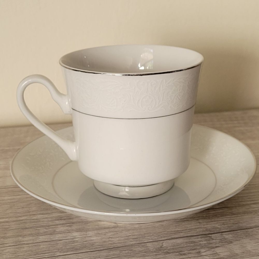 Teacup and saucer set